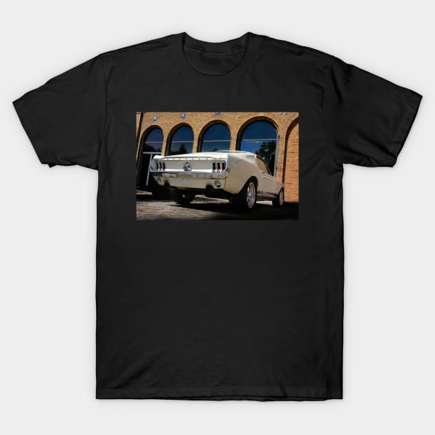 Ford Mustang - Fastback V8 T-Shirt by hottehue